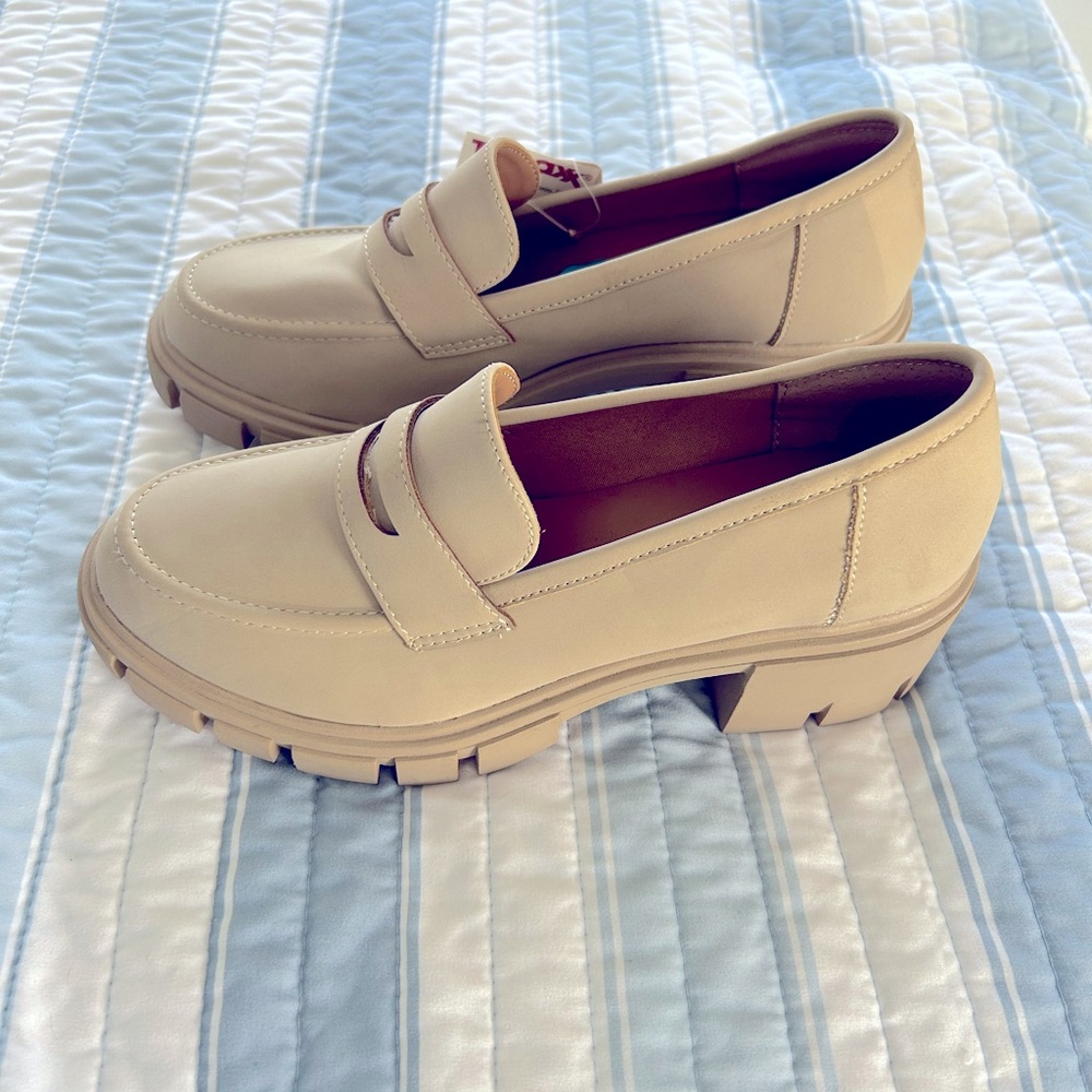 New with tag sincerely Jules platform loafer size 7.5